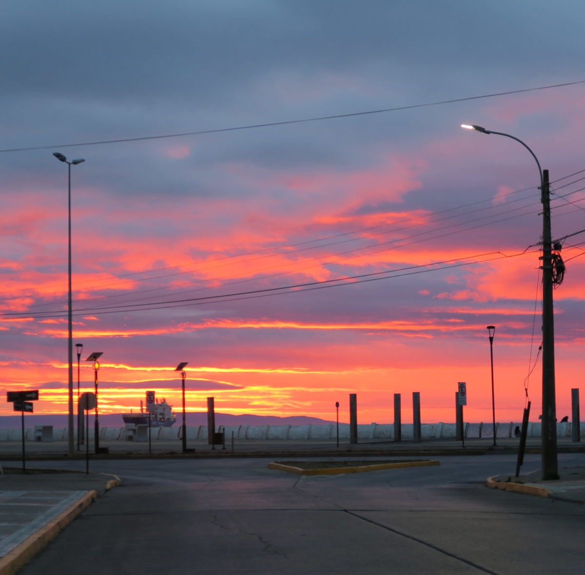 L’alba a Punta Arenas / Sunrise in Punta Arenas