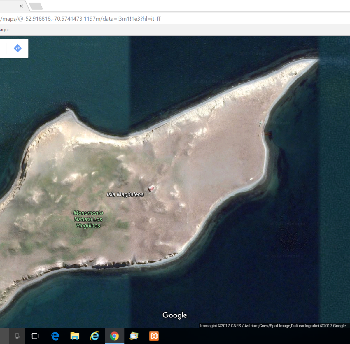 Isola Magdalena . Si nota al centro il faro .