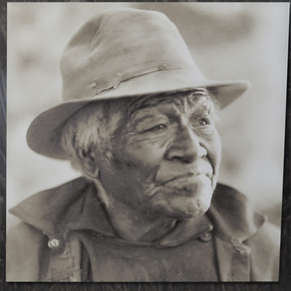 Captain Paul , un indiano della Yosemite Valley . La foto risale alla seconda metà dell’800 .