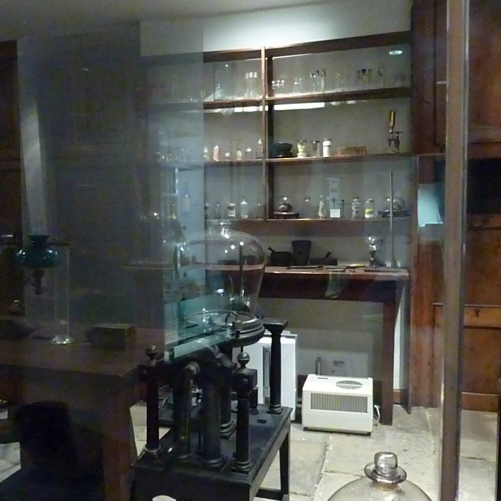 Il laboratorio di Faraday al pianterreno della R.I.